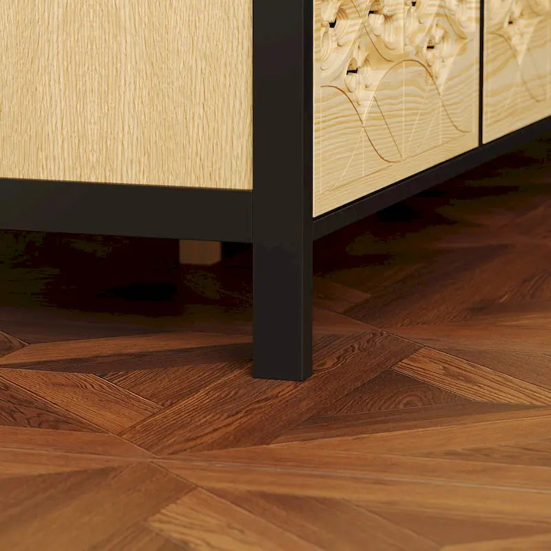 Commode en bois à neuf tiroirs avec cadre en métal noir et détails sculptés