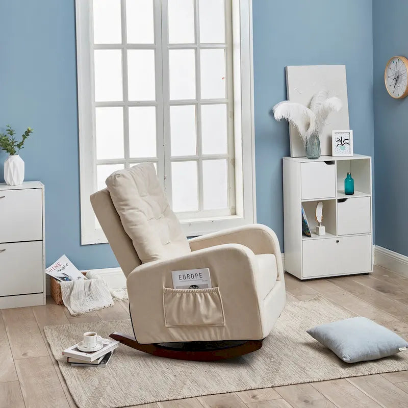 Fauteuil à bascule capitonné beige à dossier haut avec pochette latérale rembourré