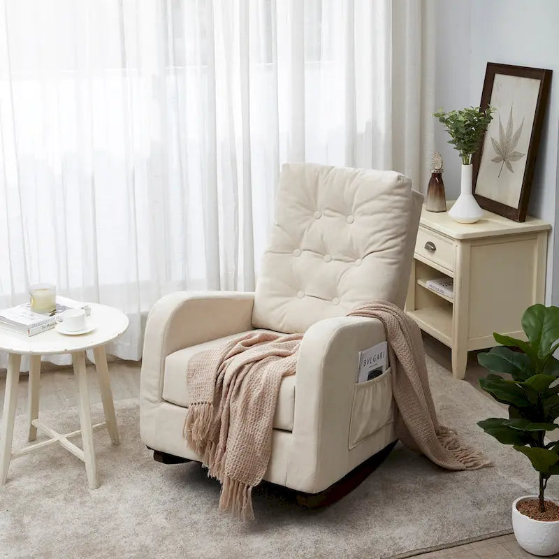 Fauteuil à bascule capitonné beige à dossier haut avec pochette latérale rembourré