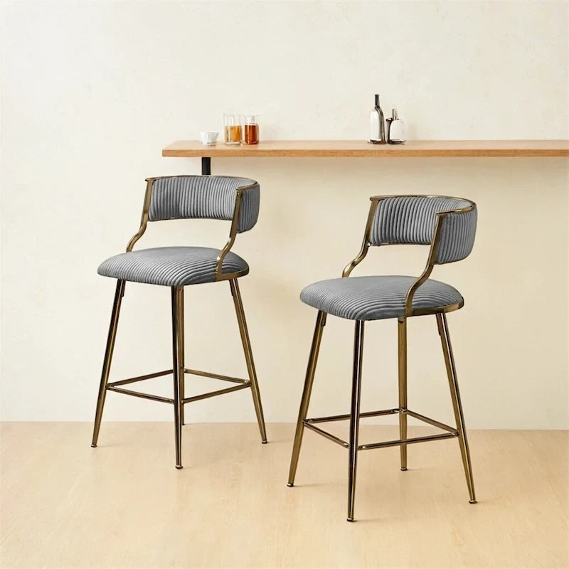Tabouret de bar à hauteur de comptoir en velours côtelé avec pieds en métal doré et dossier ouvert rembourré