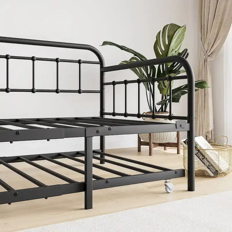 Lit de repos noir en métal avec sommier à lattes en acier robuste pour chambre à coucher