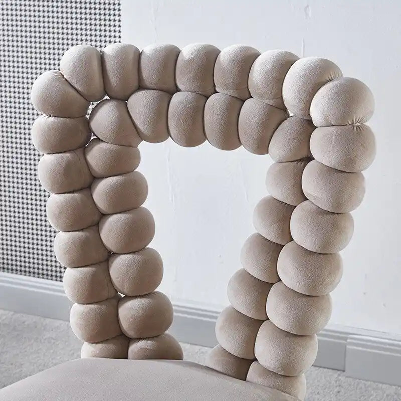Fauteuil d'appoint rembourré dossier bullé avec pieds en métal doré