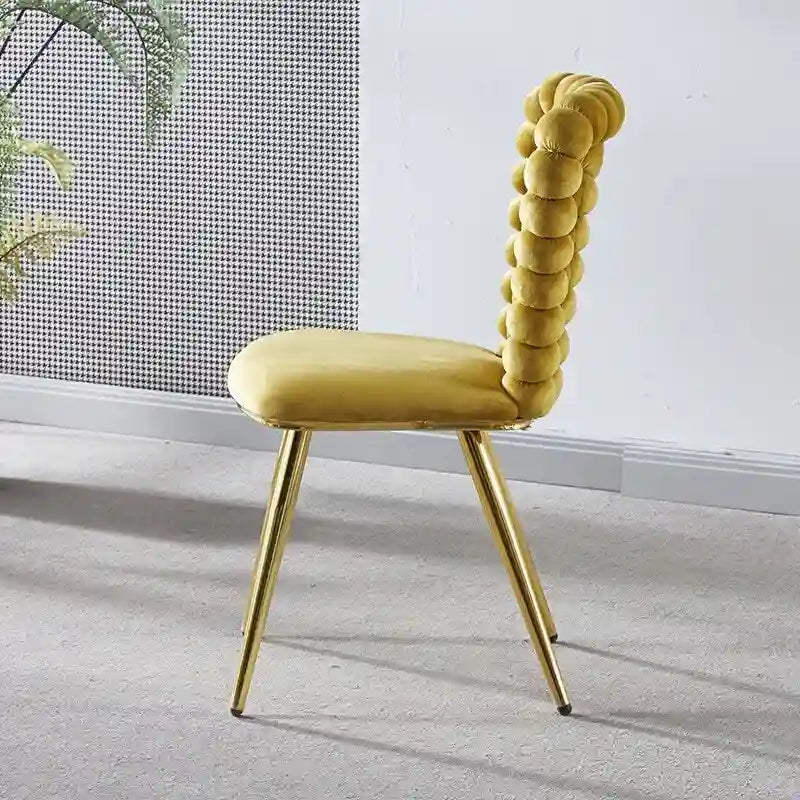 Fauteuil d'appoint rembourré dossier bullé avec pieds en métal doré