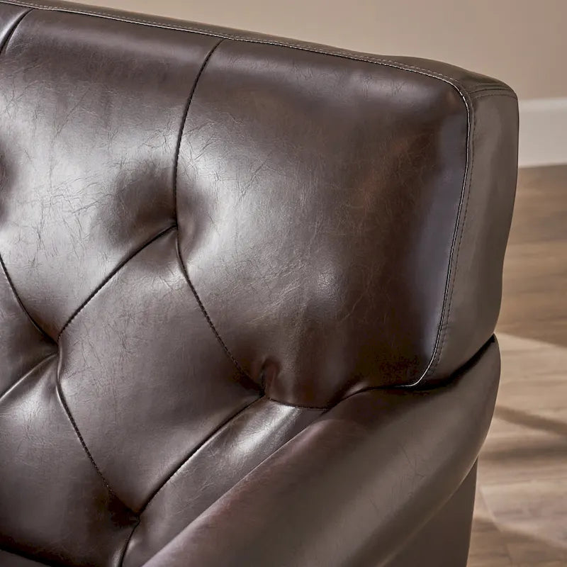Fauteuil club capitonné en similicuir marron avec assise rembourrée