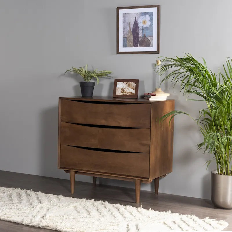 Commode trois tiroirs en bois massif naturel avec pieds coniques finition chêne noyer