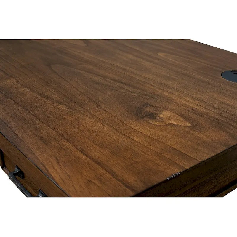 Bureau rustique marron avec tiroirs, accents en fer, bois vieilli