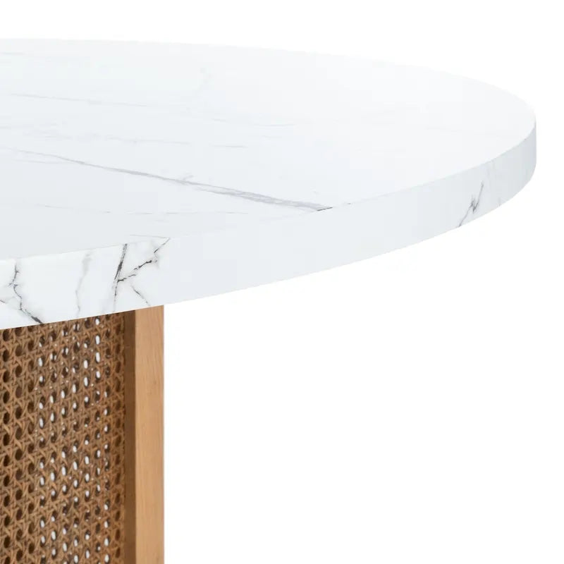 Table à manger ronde avec plateau en marbre blanc et piètement hexagonal en rotin