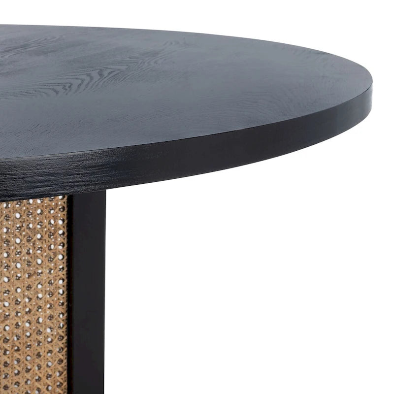 Table à manger ronde avec plateau en marbre blanc et piètement hexagonal en rotin