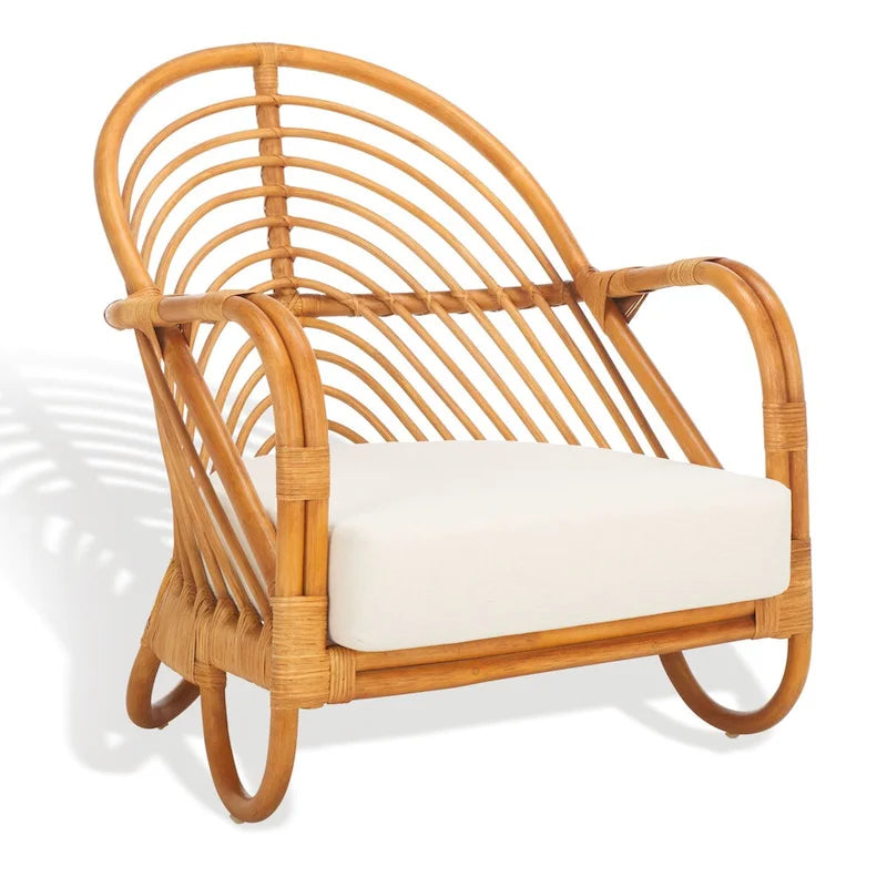 Fauteuil d'appoint en rotin avec coussin en lin blanc et dossier incurvé
